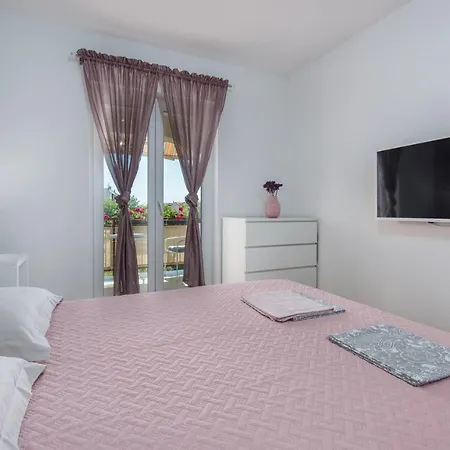 ゲストハウス Apartment Maj