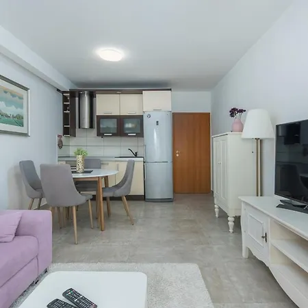 ゲストハウス Apartment Maj