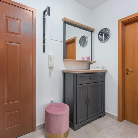 Apartment Maj